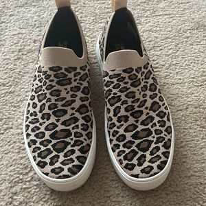 Reebok Memorytech Comfort Footbed slip on Shoes- leopard print